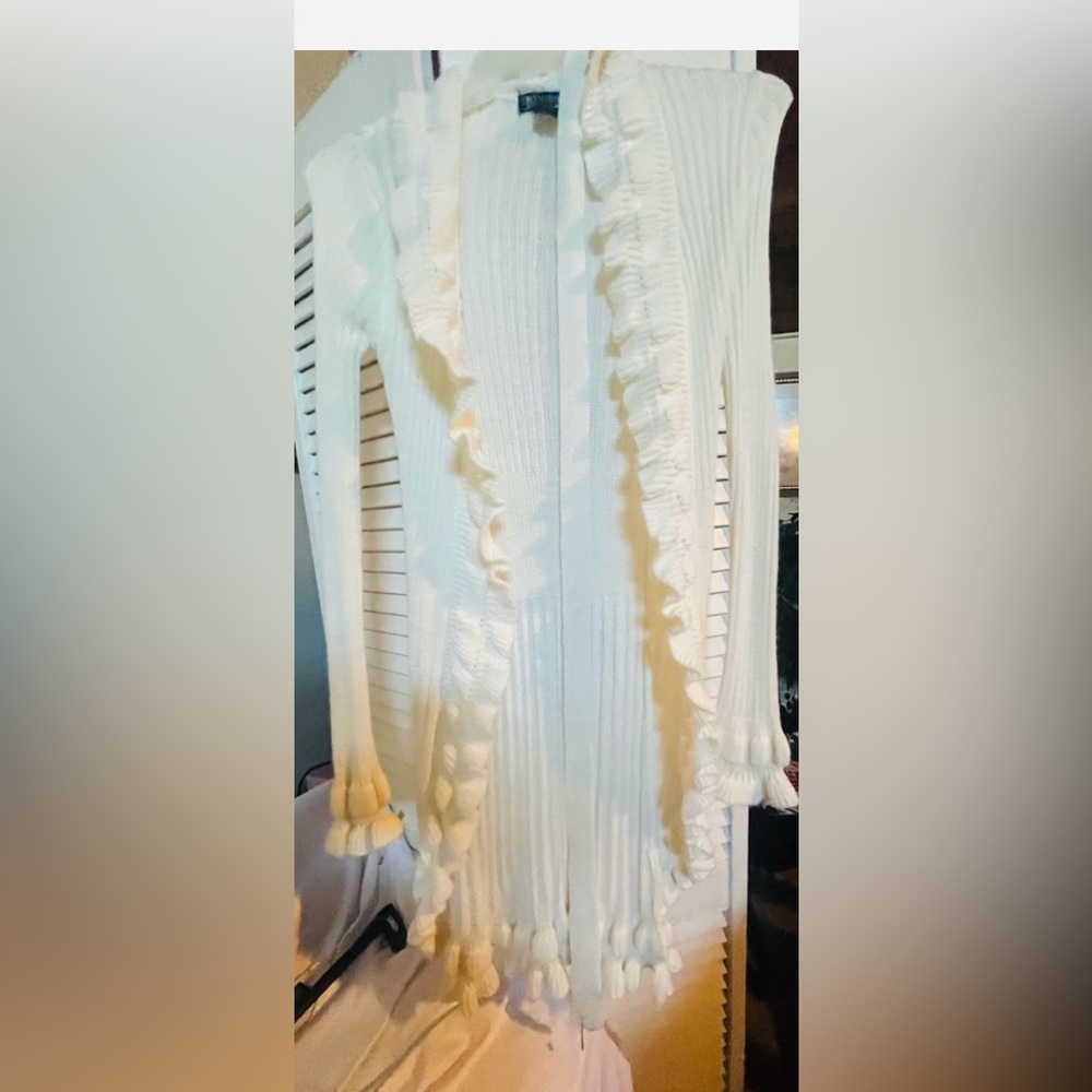 BODY CENTRAL White Cardigan Sweater with Elegant Design